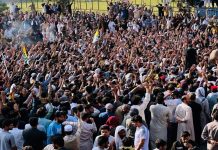 POK : పాక్ రక్షణ మంత్రి వ్యాఖ్యలపై భగ్గుమన్న POK..వీధుల్లోకి 50 వేల మంది..